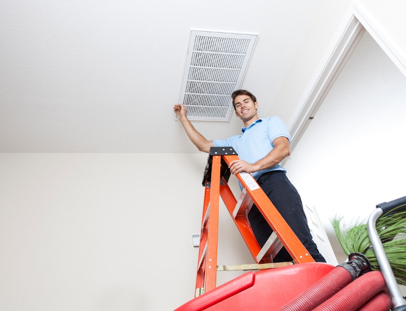 4 Signs Your Ductwork Needs Cleaning in Thousand Palms, CA